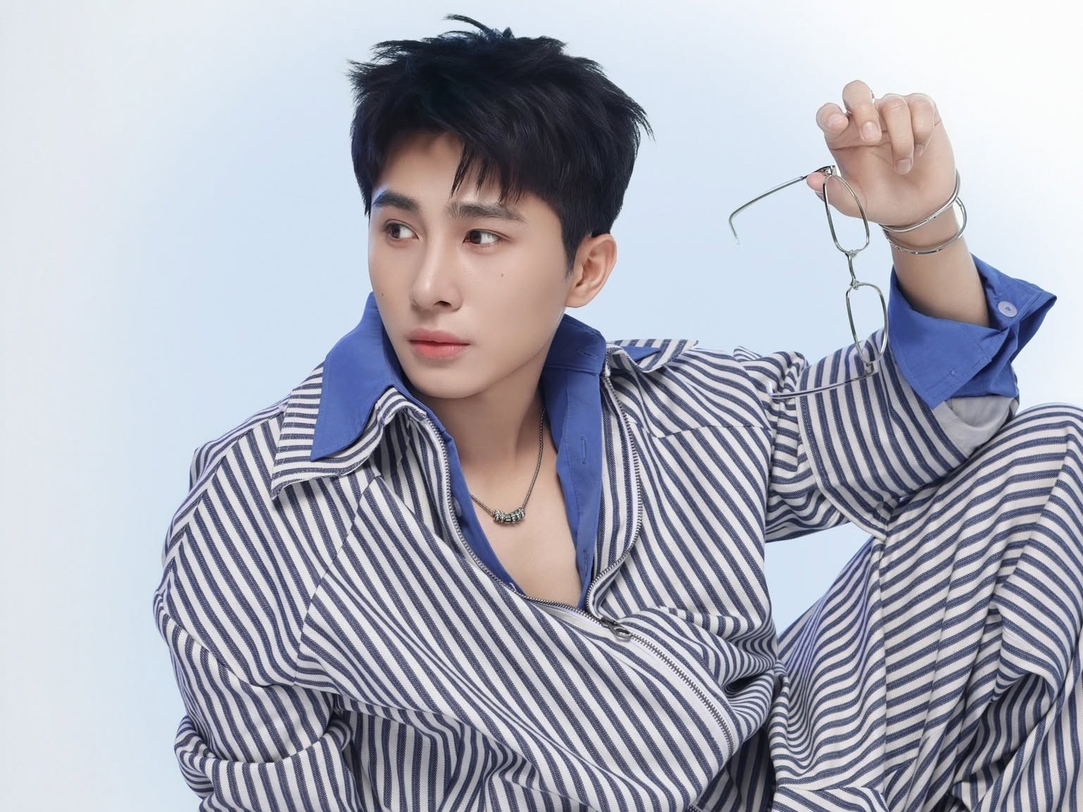 Sơn.K cùng fan tạo nên phiên bản MV đặc biệt 'Đấng sinh thành' và nhiều điều ý nghĩa nhân Ngày của cha