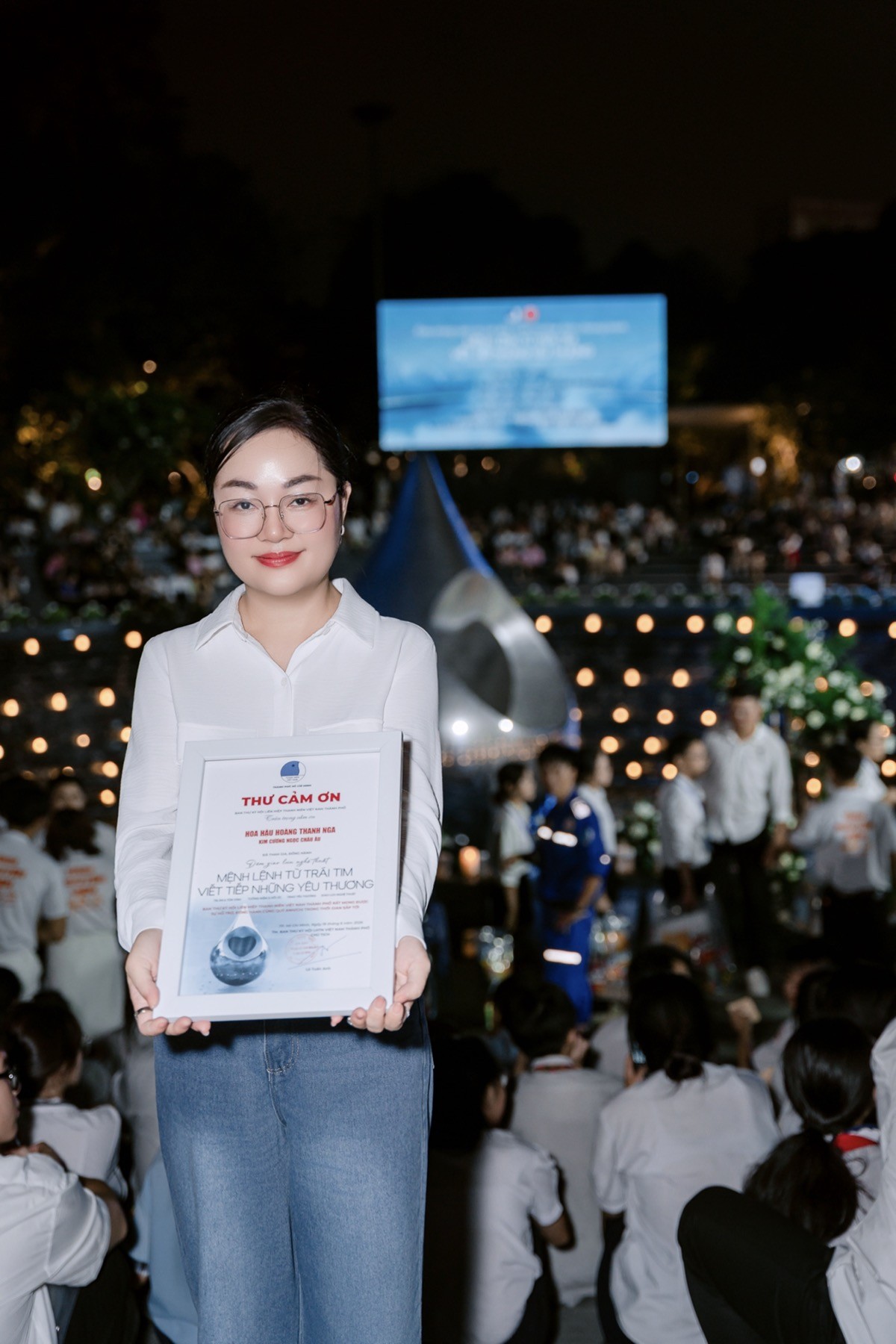 Hoa hậu Hoàng Thanh Nga lan tỏa yêu thương tại chương trình tưởng niệm nạn nhân đại dịch Covid-19