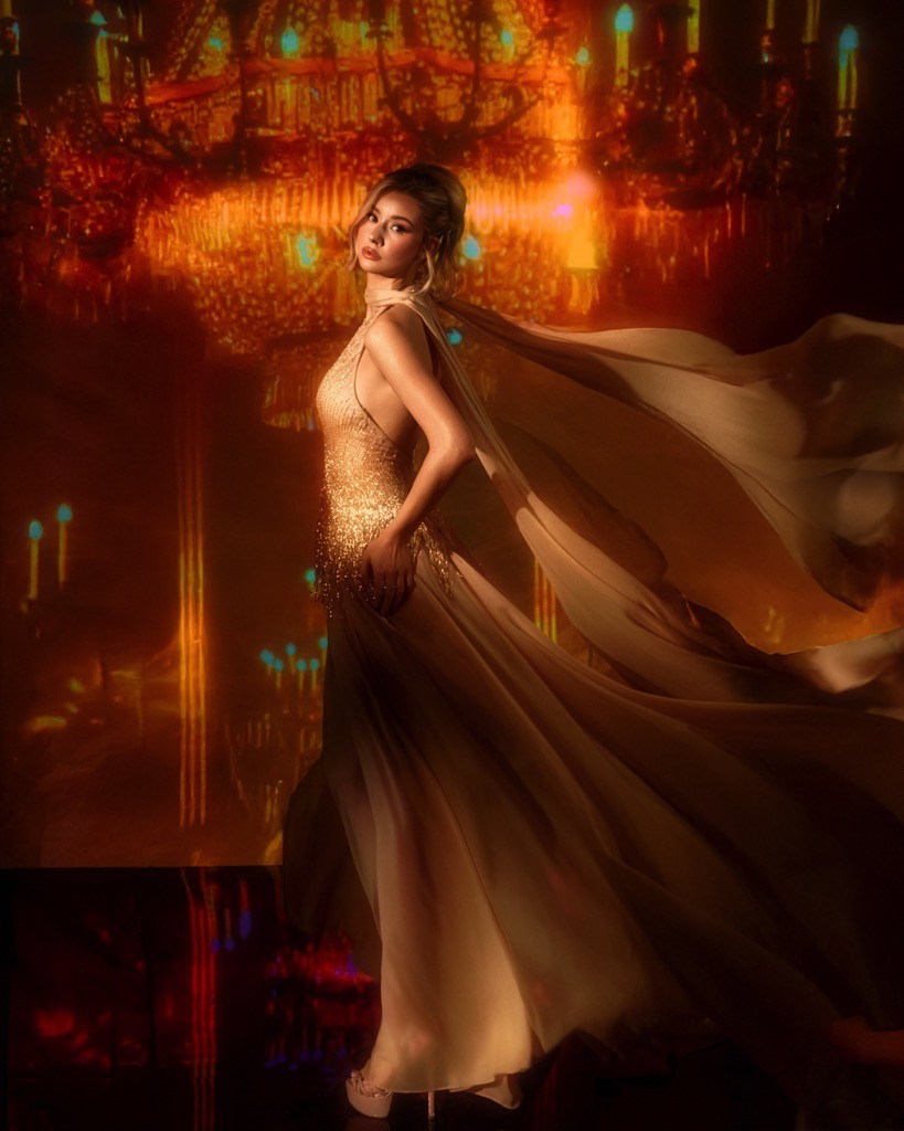 Đương kim 'Hoa hậu hoàn vũ Việt Nam' Phương Linh và 'Miss Cosmo Vietnam 2026' Đỗ Cẩm Ly đánh dấu một năm đăng quang bằng bộ ảnh đặc biệt
