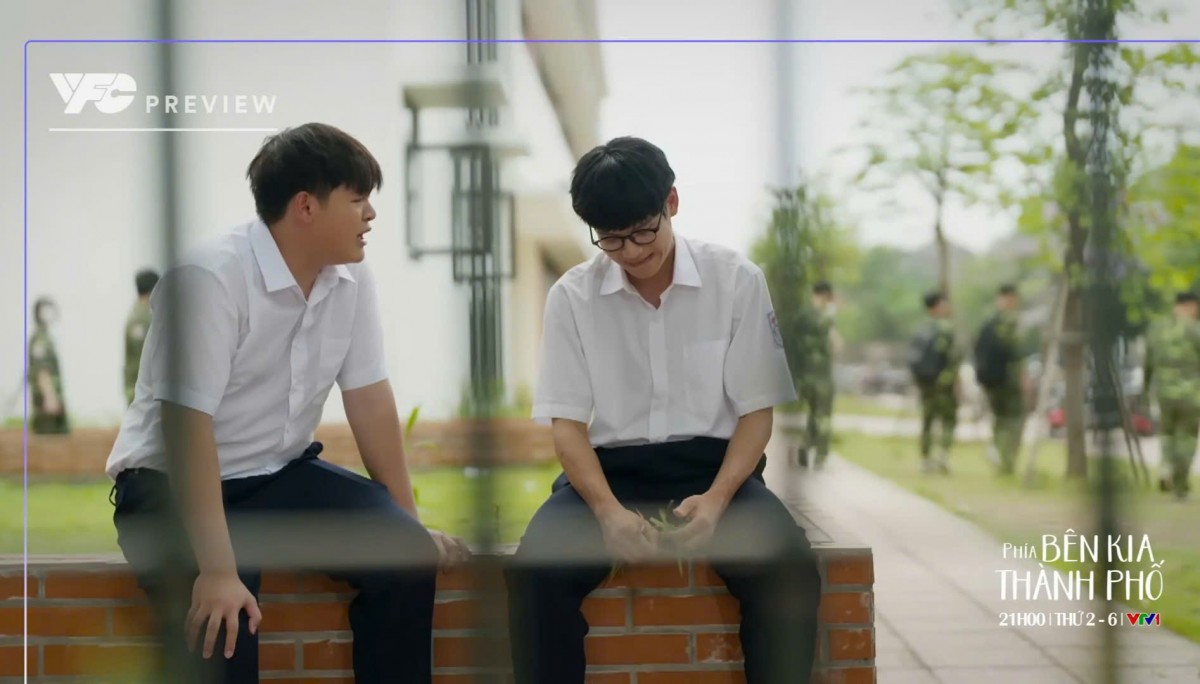 'Phía bên kia thành phố' tập 18: Tuyết Lan hả hê vì kế trả thù, Khuê nổi điên với Cương ngay giữa lớp