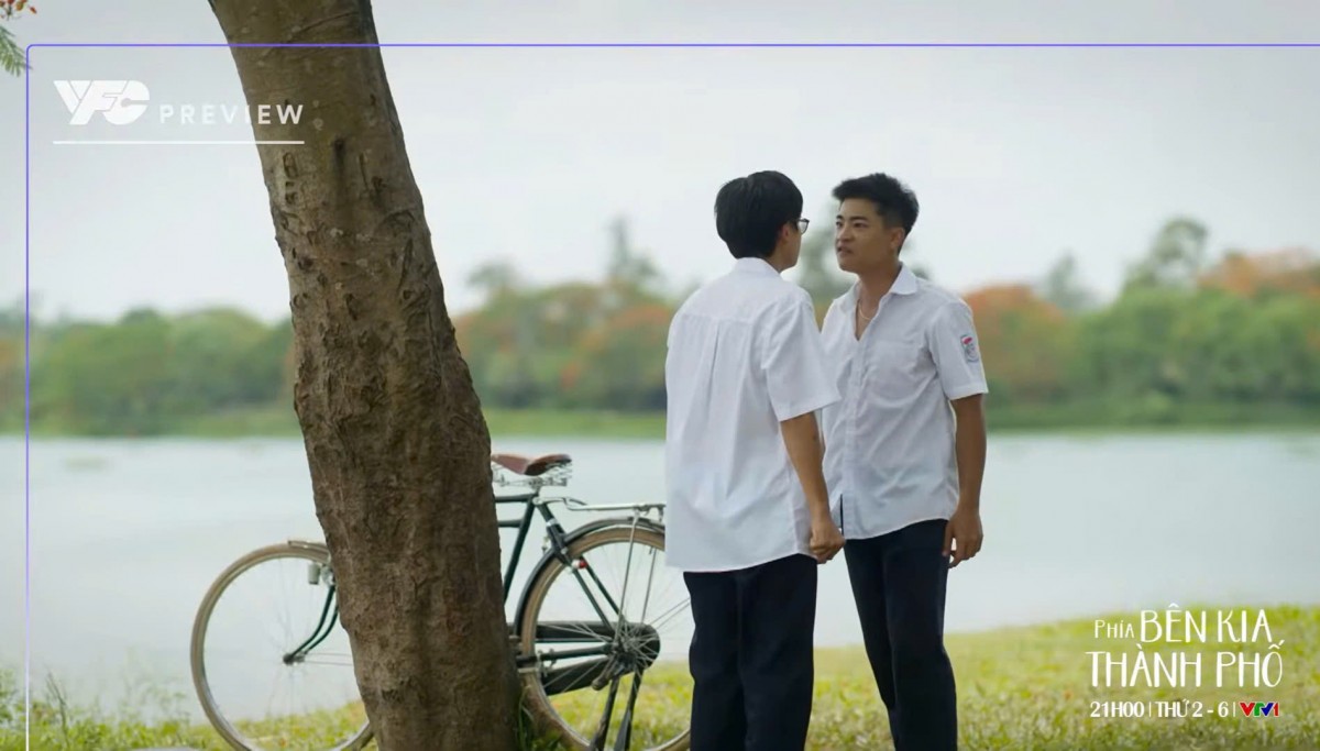 Tuyết Lan 'nối gót' mẹ trở thành nhân vật gây ức chế nhất 'Phía bên kia thành phố'