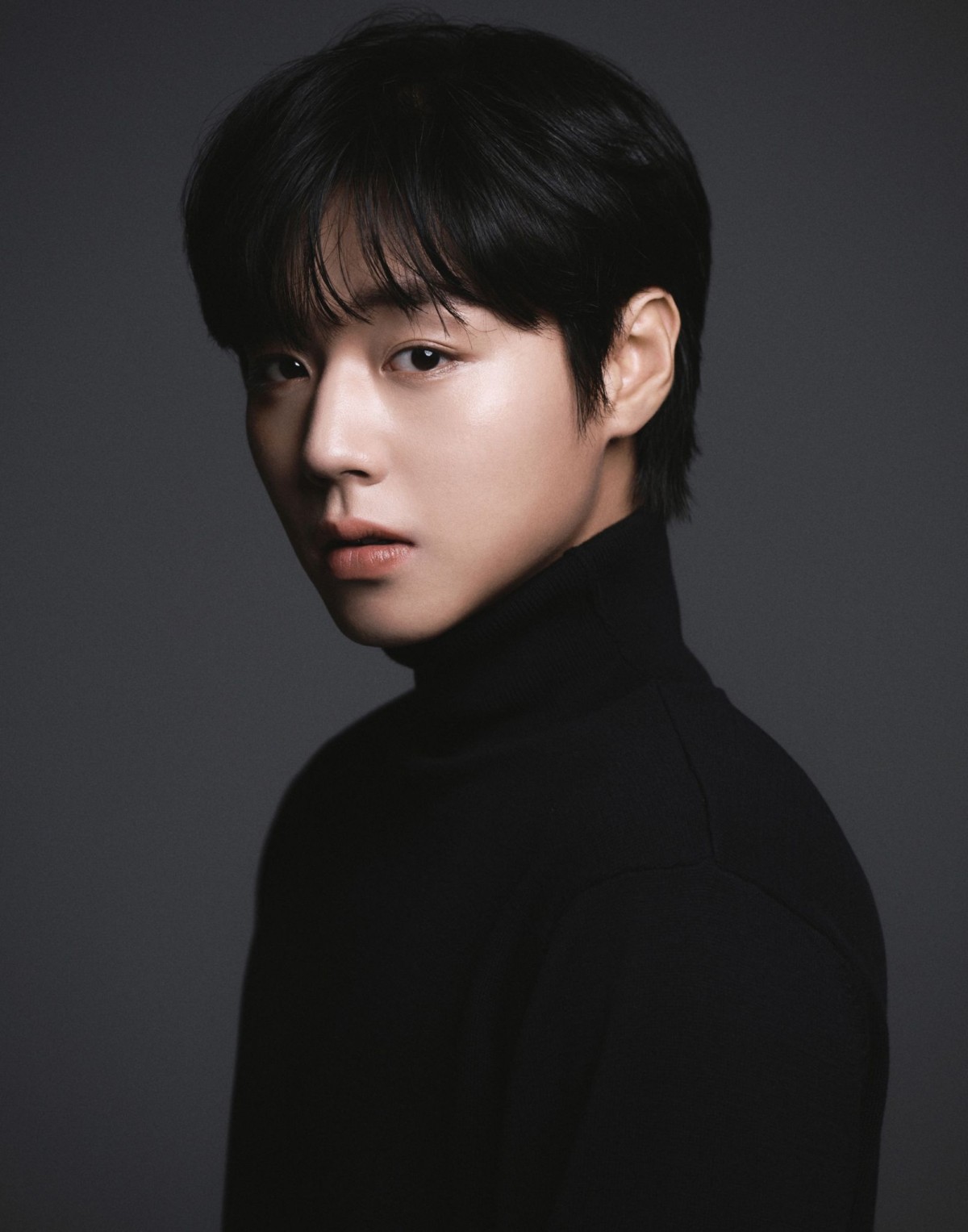 Park Jihoon: Từ 'center quốc dân' đến hành trình bước ra khỏi cái bóng thần tượng
