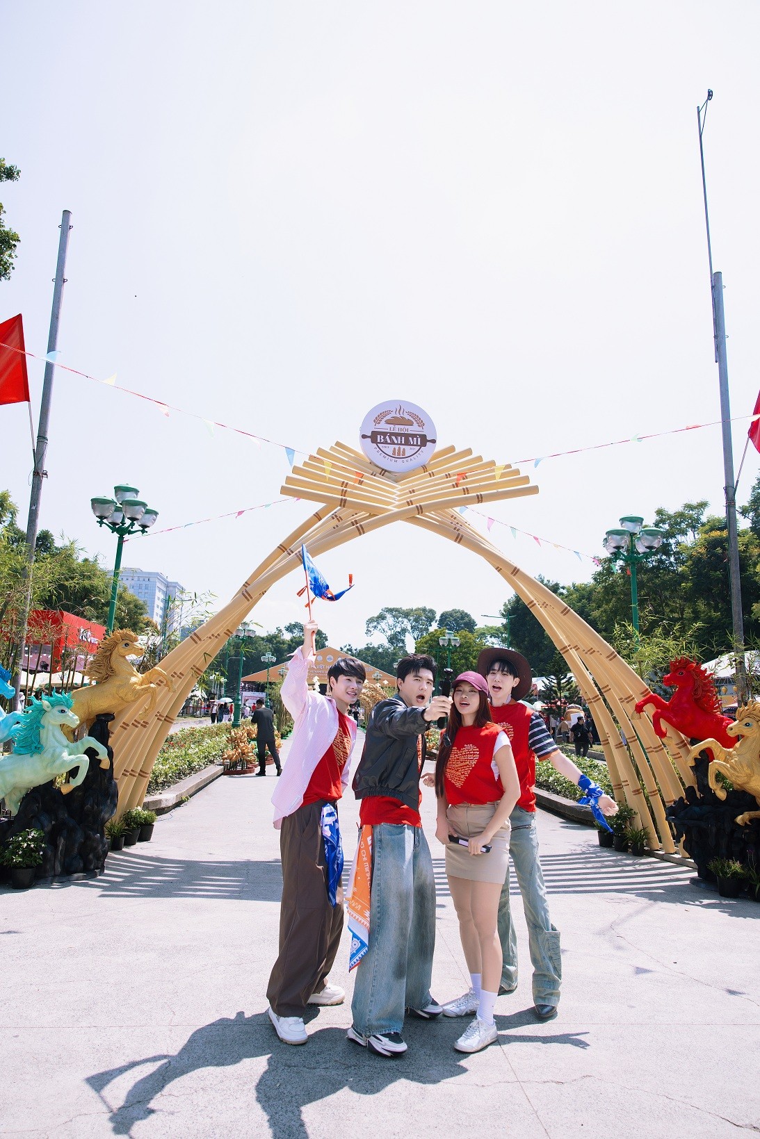 'Wow Ho Chi Minh City' tập 4: Steven, Mai Ngô, Lohan, Nhâm Phương Nam hát cùng những chứng nhân lịch sử