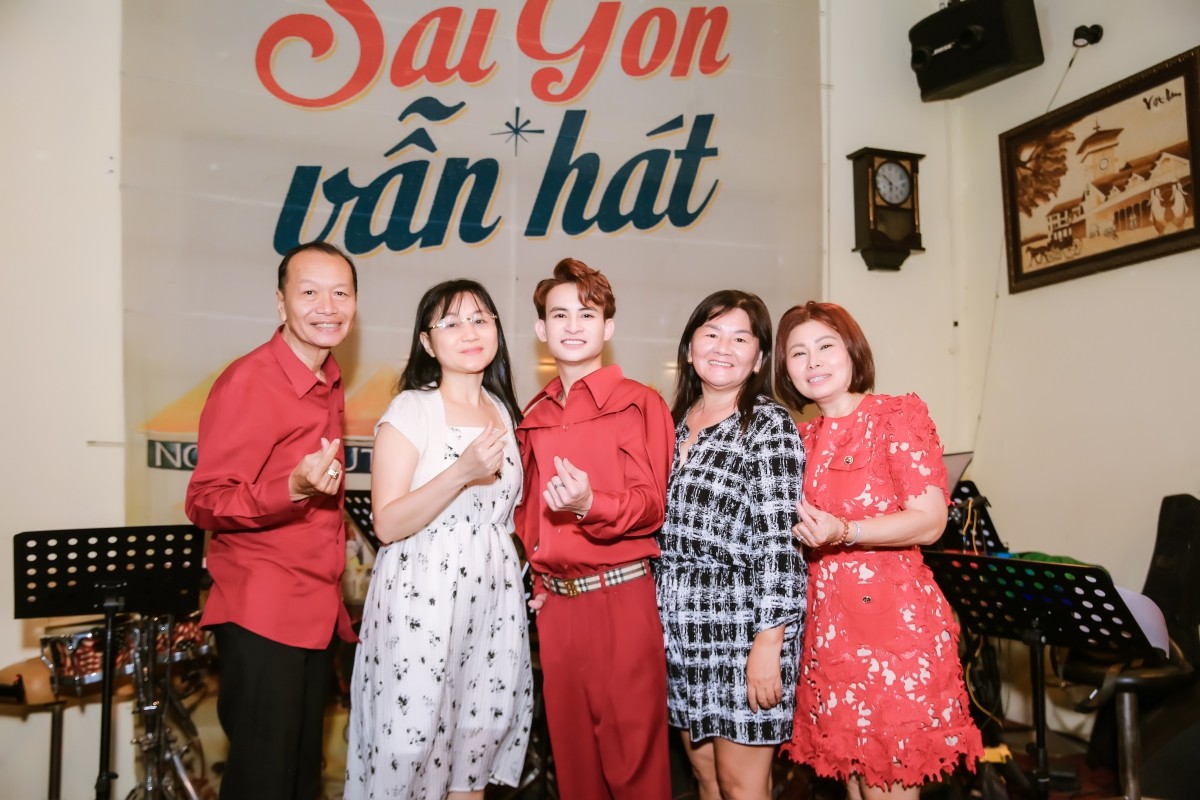 Ca sĩ Nguyễn Quốc Linh trở lại với âm nhạc bằng minishow riêng để tri ân khán giả