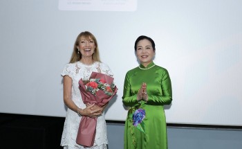 Jane Seymour giao lưu cùng khán giả tại DANAFF IV