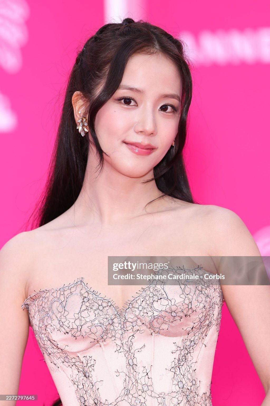 Jisoo (BlackPink) là nghệ sĩ đẹp nhất K-Pop
