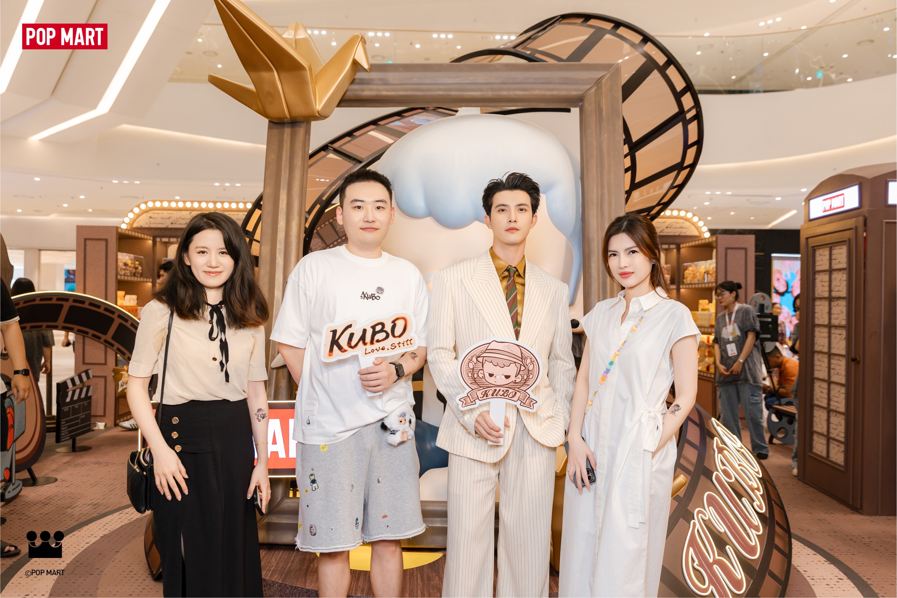 Đại diện POP MART, Artist BAO và diễn viên Trần Ngọc Vàng tại sự kiện KUBO Love, Still pop-up