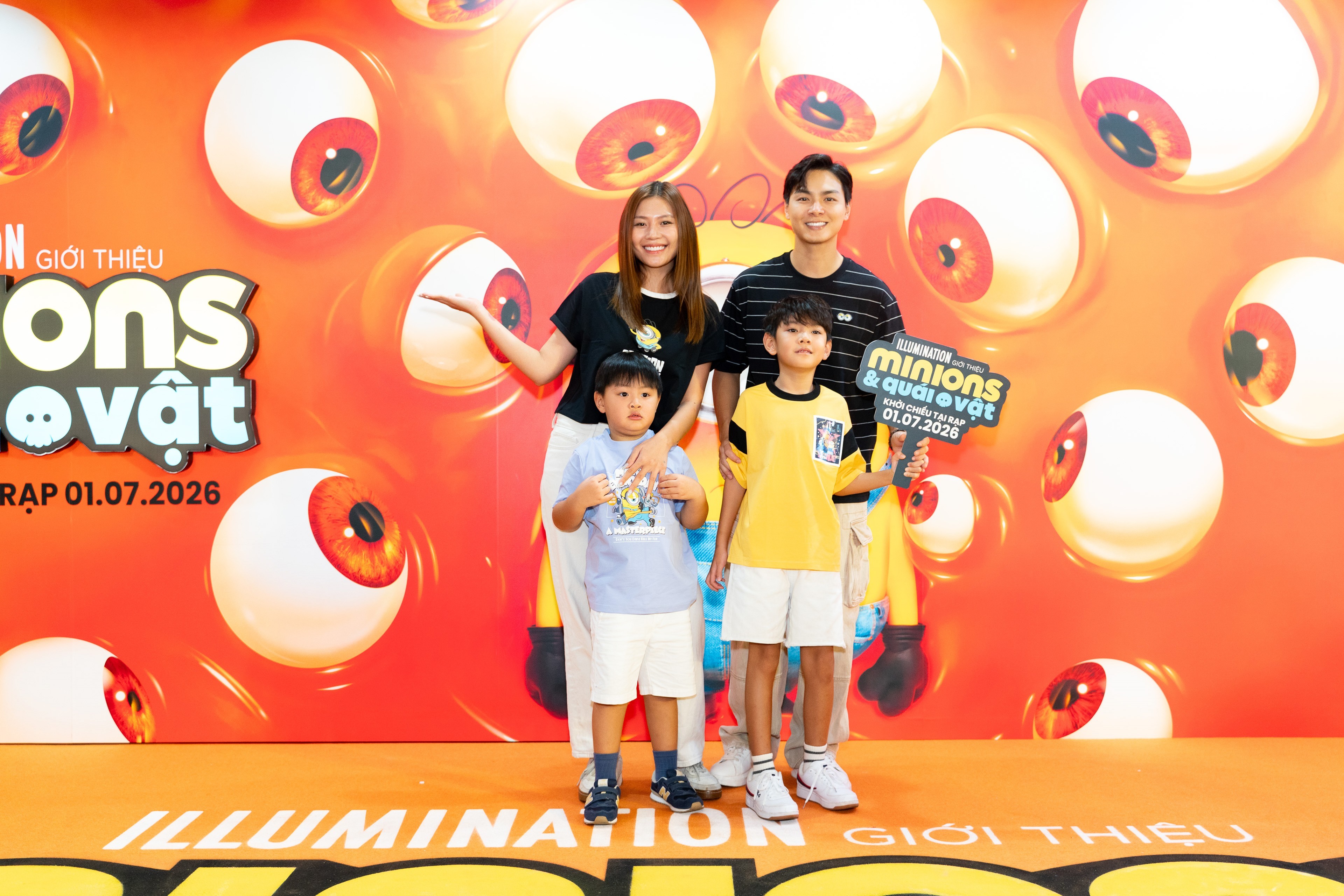 'Minions & Quái vật' lập kỷ lục Top 1 doanh thu suất chiếu đặc biệt: Quốc Anh, Trần Ngọc Vàng gây náo loạn vì visual quá đỉnh