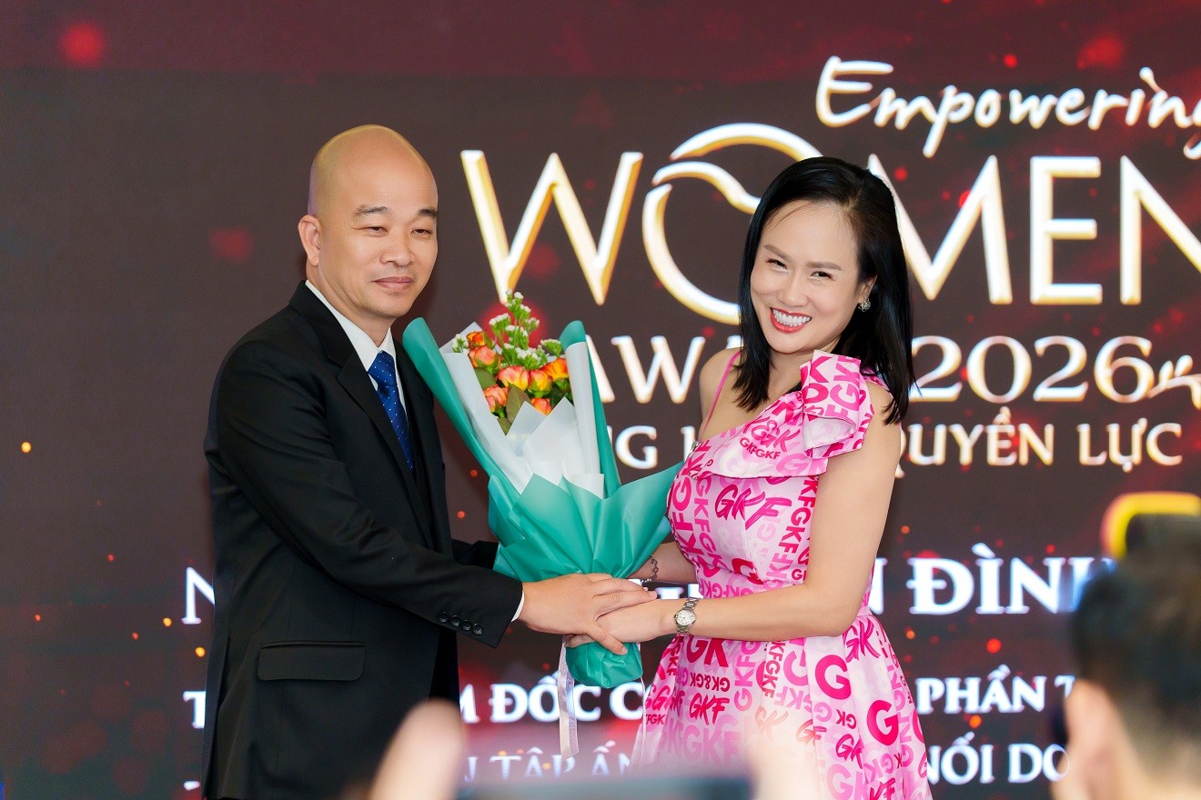 Nhiều nghệ sĩ nổi tiếng chúc mừng kỷ niệm 10 năm tôn vinh 'Bông hồng quyền lực'