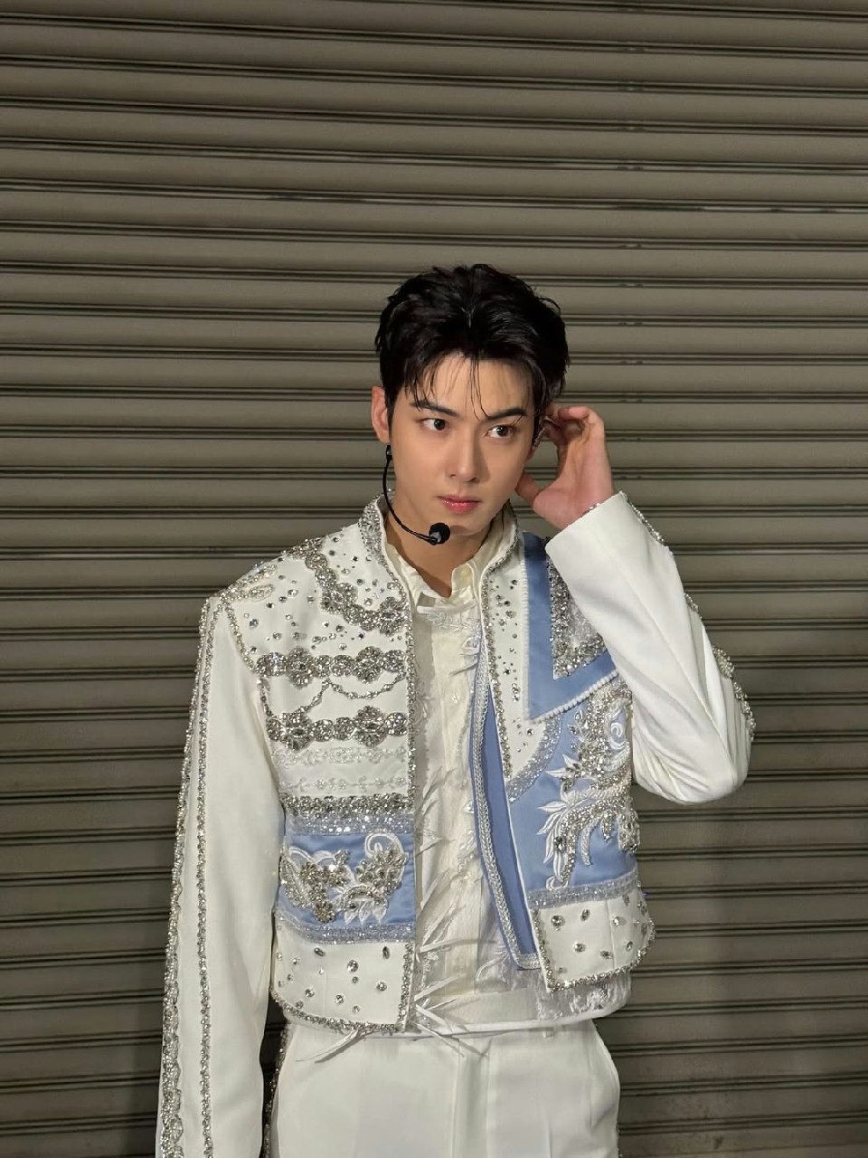 Hậu scandal trốn thuế, Cha Eun Woo bất ngờ trở thành tín đồ sùng đạo