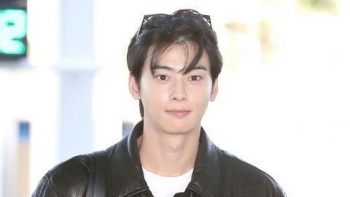 Hậu scandal trốn thuế, Cha Eun Woo bất ngờ trở thành tín đồ sùng đạo