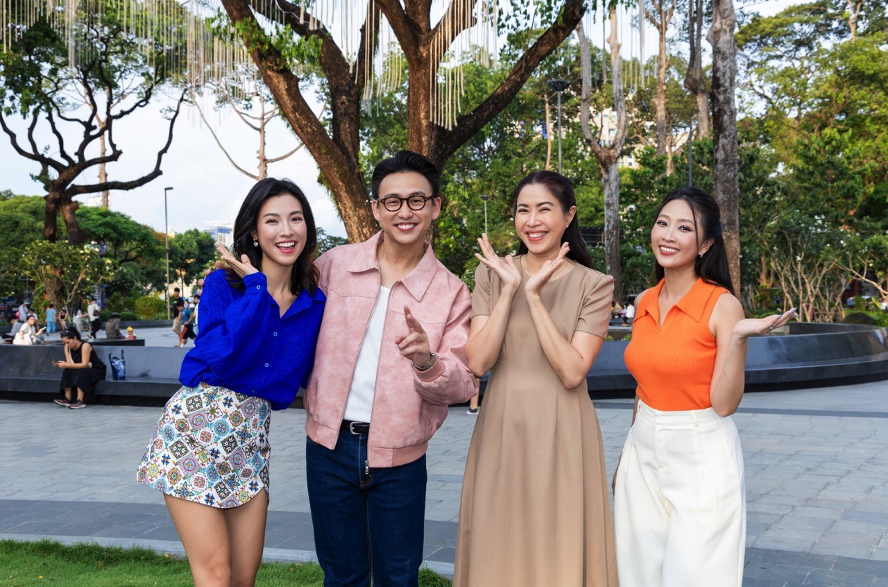 Hơn 50 người nổi tiếng lần lượt xuất hiện trong MV 'Thành phố tuyệt vời'