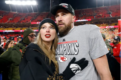 Taylor Swift chính thức kết hôn cùng cầu thủ Travis Kelce