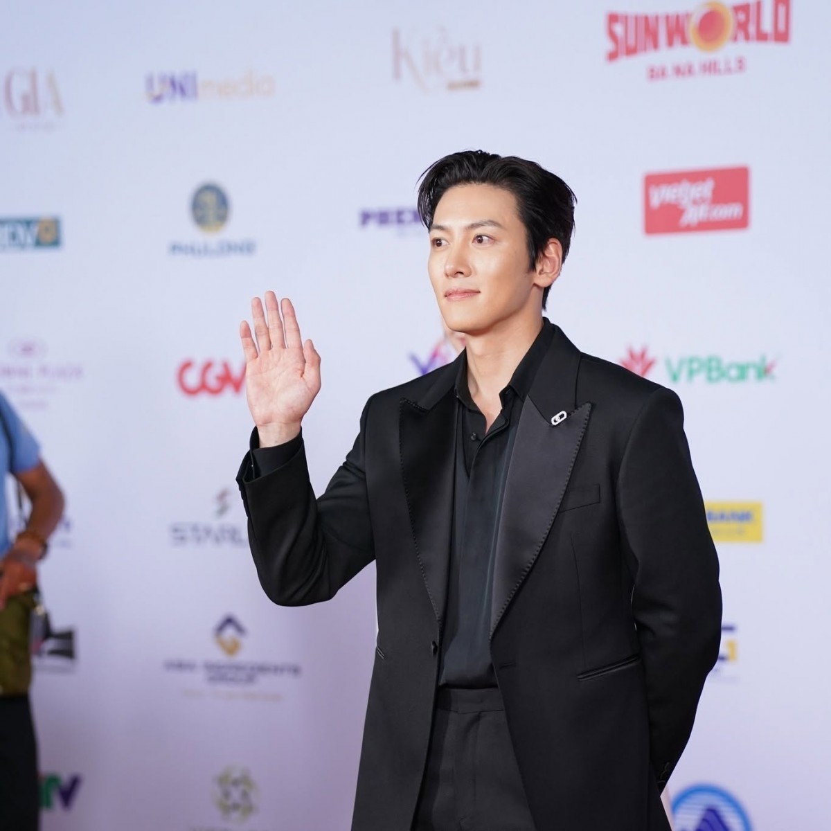 Người đứng đằng sau sự xuất hiện của Ji Chang Wook và loạt sao Hàn đình đám tại DANAFF