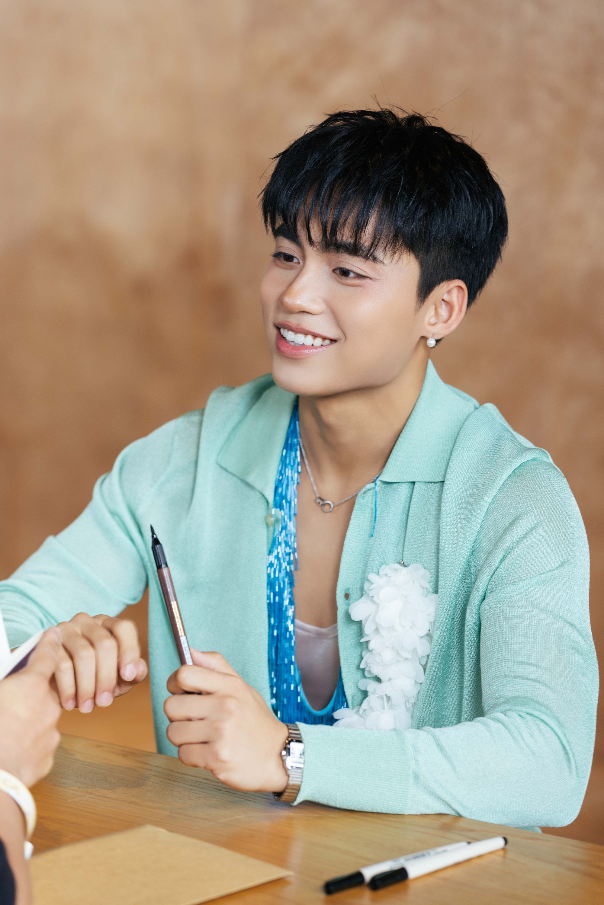 Buổi nghe nhạc có concept siêu lạ đầu tiên với 'Mỹ Điệu Ca', Mono mở cửa thế giới album thứ hai