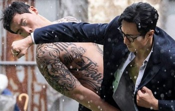 'Đặc vụ Kim tái khởi động' duy trì chuỗi rating cao bất chấp việc bị tẩy chay