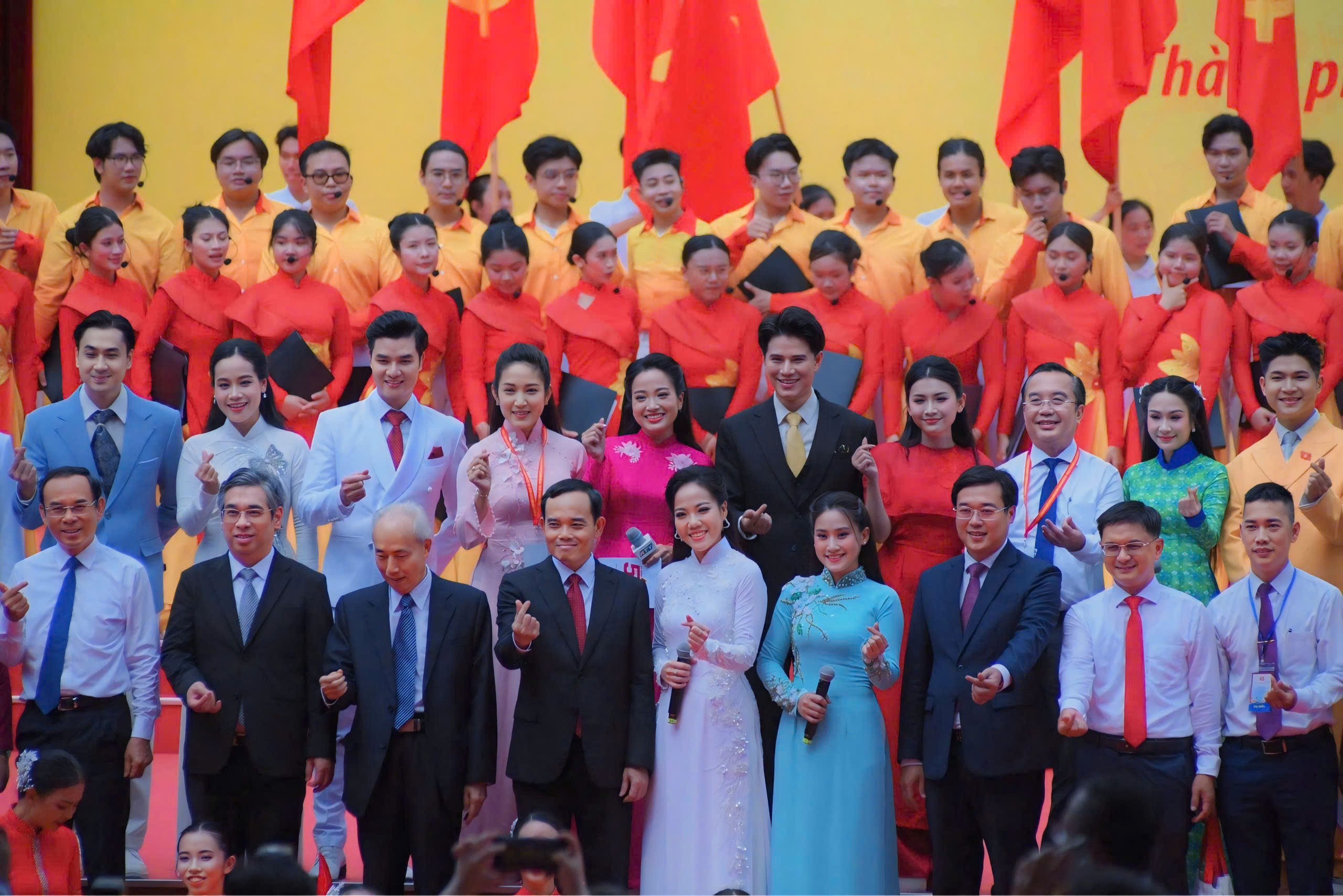 Lý do MC Vũ Mạnh Cường liên tục được chọn dẫn các đại lễ trọng đại của đất nước?