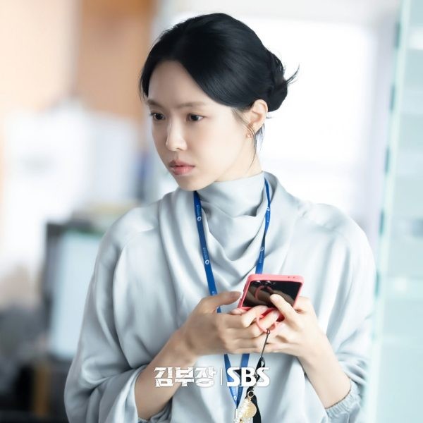 Son Na Eun nhận 'mưa lời khen' nhờ diễn xuất xuất thần trong 'Đặc vụ Kim tái khởi động'