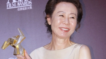 Sau Oscar, Youn Yuh Jung tiếp tục nhận đề cử Emmy cao quý