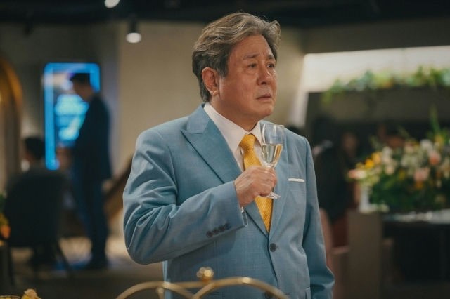 'A Shop for Killers' thất bại trước 'Đặc vụ Kim tái khởi động', MBC rơi vào thế khó