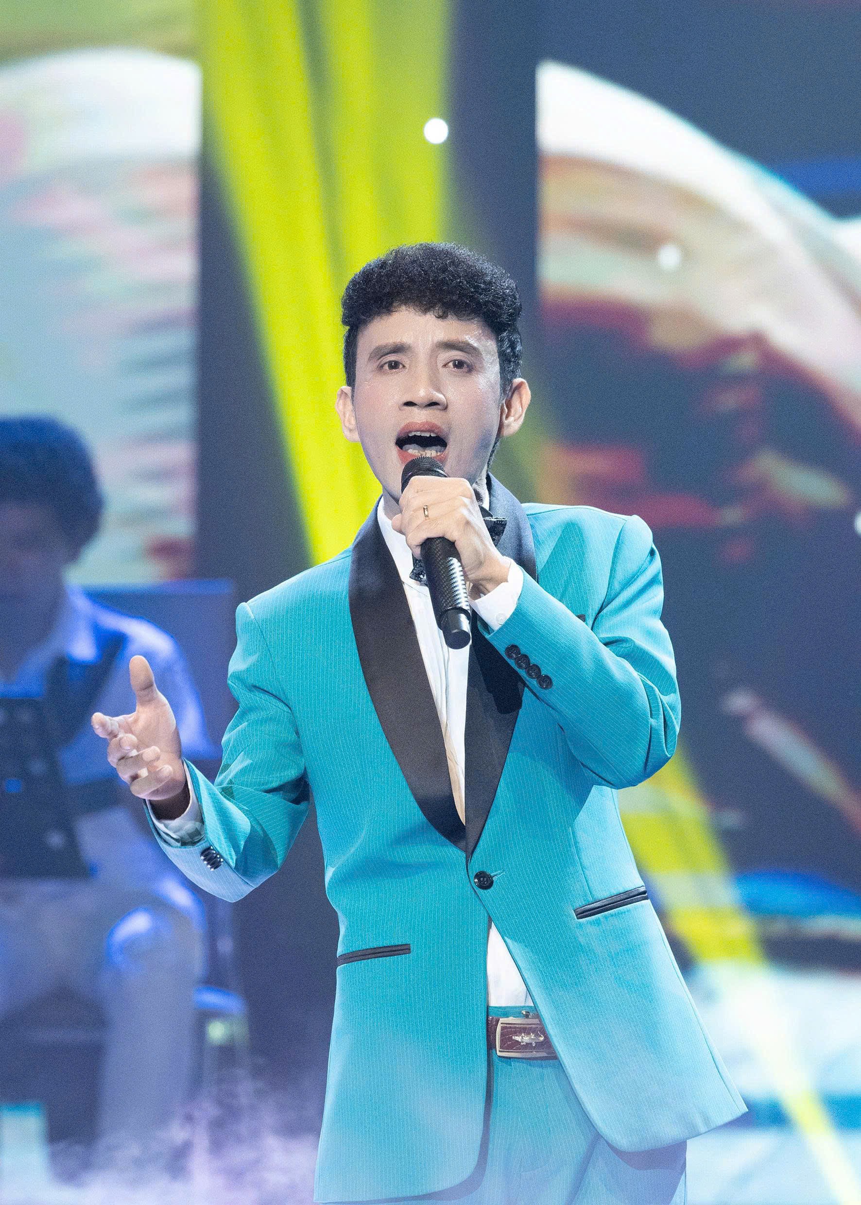 Phạm Công Hoàn - Con trai NNND Vũ Thị Thanh Minh đoạt 2 giải thưởng cao tại đêm Gala vinh danh 'Tiếng hát Bolero Việt Nam 2026'