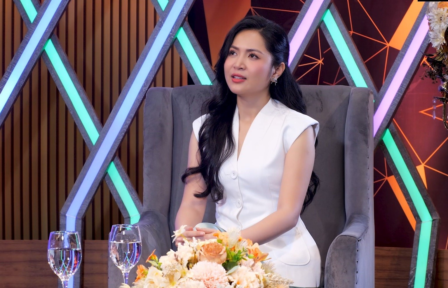 Ca sĩ Duyên Quỳnh hé lộ hành trình 'phía sau một bản hit'