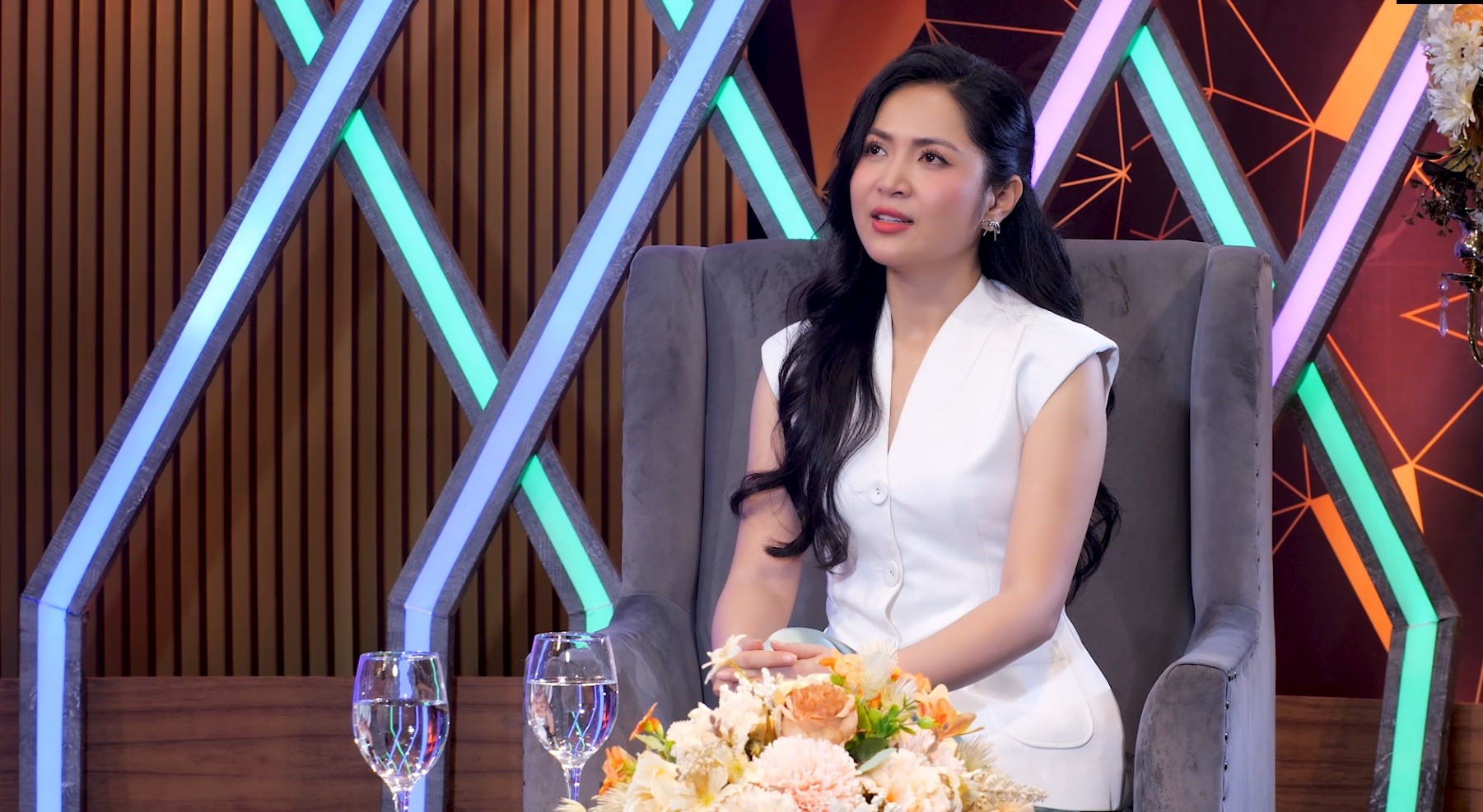 Ca sĩ Duyên Quỳnh hé lộ hành trình 'phía sau một bản hit'