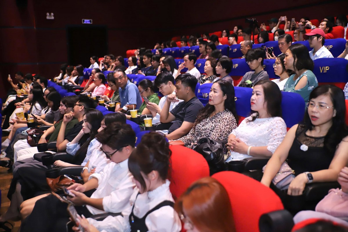 'Thanh âm vượt đại dương' ra mắt, lan tỏa câu chuyện về ý chí người tù Côn Đảo