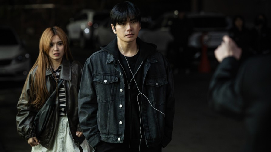 Lee Yi Kyung ghi điểm nhưng ‘Mẹ ơi, về nhà’ vẫn chật vật tại phòng vé