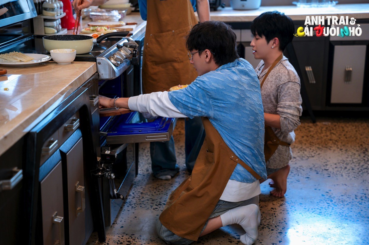 'Anh trai và cái đuôi nhỏ' sắp có 'ngày hội đa văn hóa'