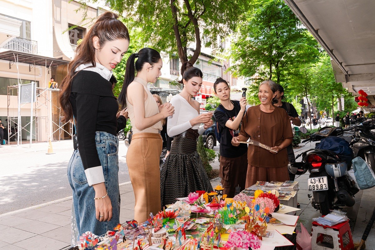 'Wow Ho Chi Minh City': Hoa hậu Hương Giang làm 'tour guide', đưa dàn Hoa hậu quốc tế khám phá TP. Hồ Chí Minh