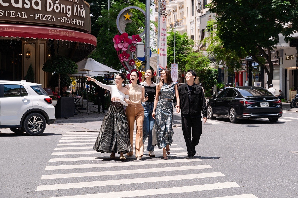 'Wow Ho Chi Minh City': Hoa hậu Hương Giang làm 'tour guide', đưa dàn Hoa hậu quốc tế khám phá TP. Hồ Chí Minh