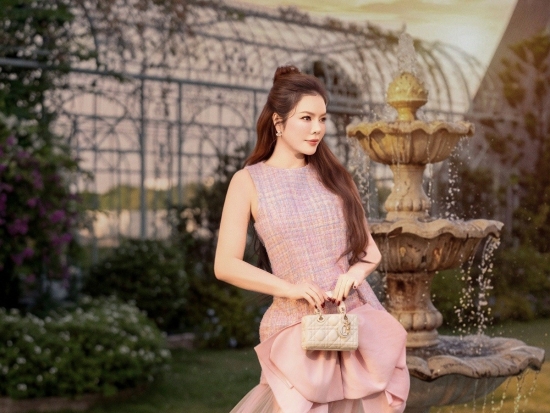 Lý Nhã Kỳ tung bộ ảnh mừng sinh nhật, úp mở về 'chương mới' của cuộc đời