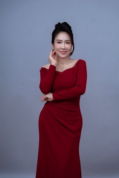 Sau gần 30 năm ca hát, Vân Khánh vẫn giữ một điều không thay đổi