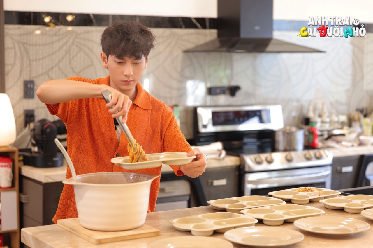 'Anh trai và cái đuôi nhỏ': Yeolan, Vương Bình vất vả chinh phục '6 lớp bảo mật' của nhà chung