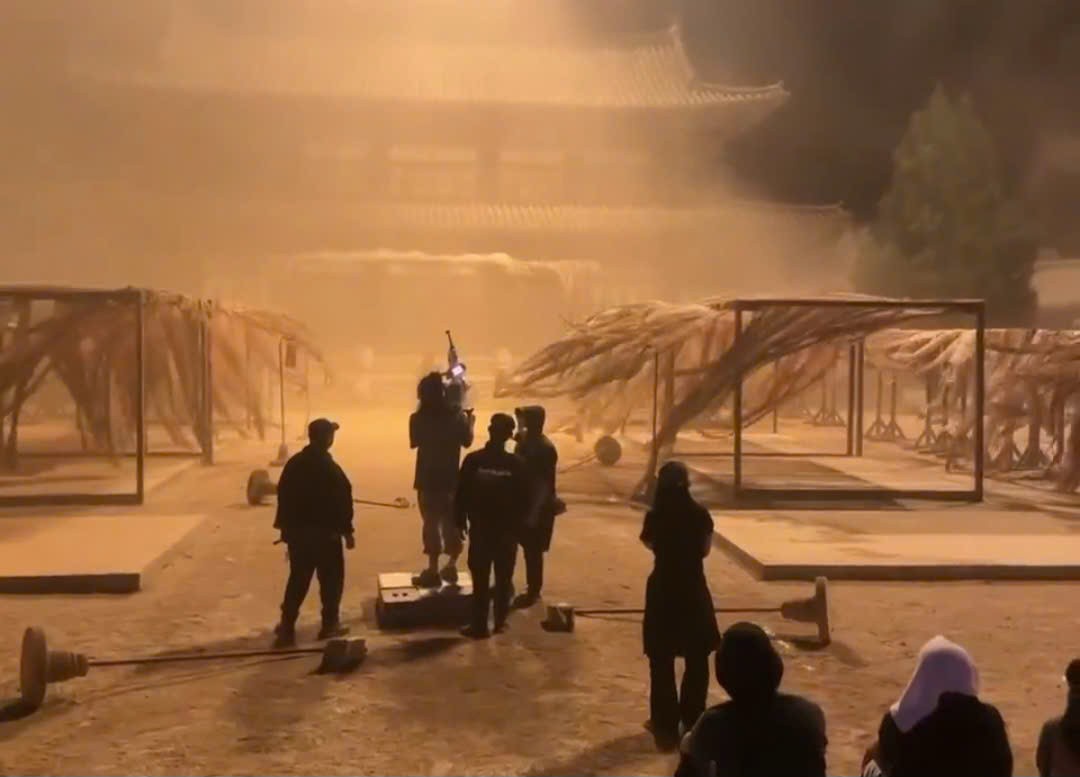 'The East Palace' được khán giả khen ngợi vì nói không với AI