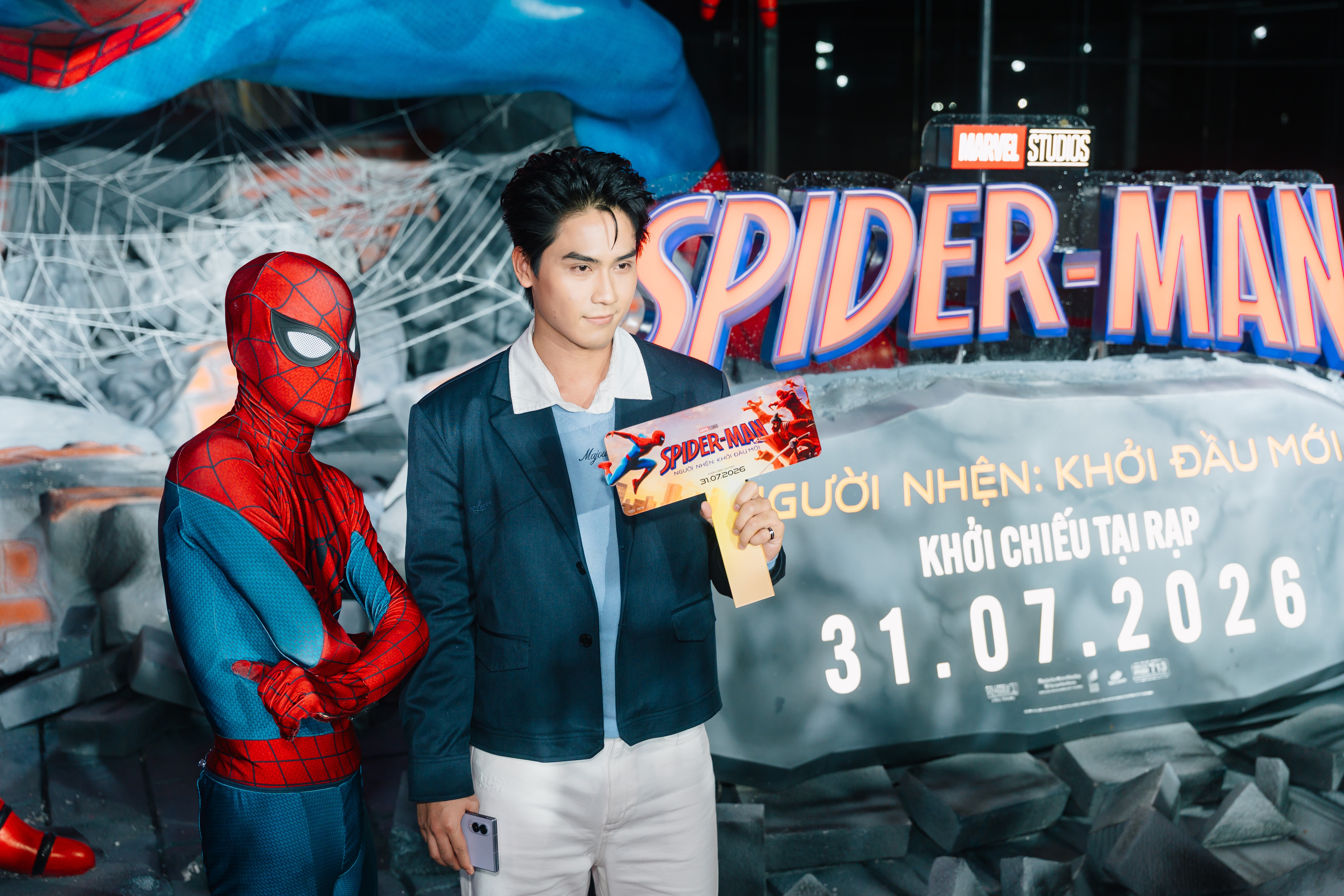 Màn hội ngộ nhiều Người Nhện độc lạ nhất lịch sử premiere phim 'Spider-Man: Brand new day'