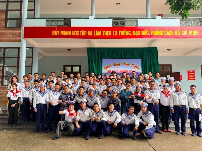 Ca sĩ trẻ Trương Trần Anh Duy và lời thề cống hiến vì biển đảo quê hương trong MV 'Nguyện'