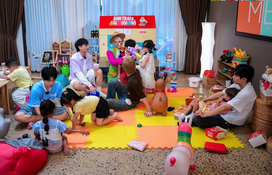 24 giờ cuối cùng ở nhà chung của các 'Anh trai' và cái 'đuôi nhỏ'