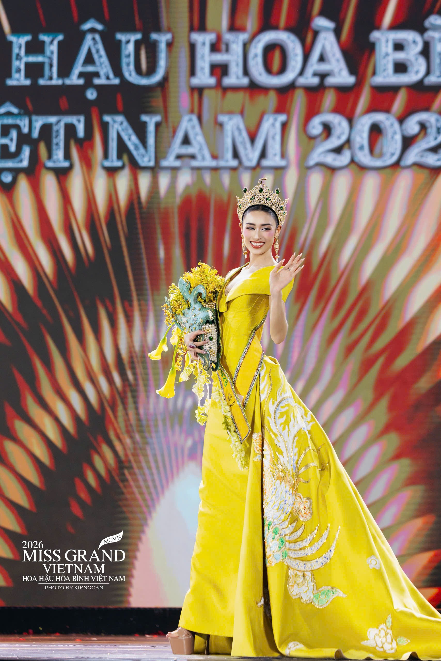 Emoura Phạm đăng quang 'Miss Grand Vietnam 2026'