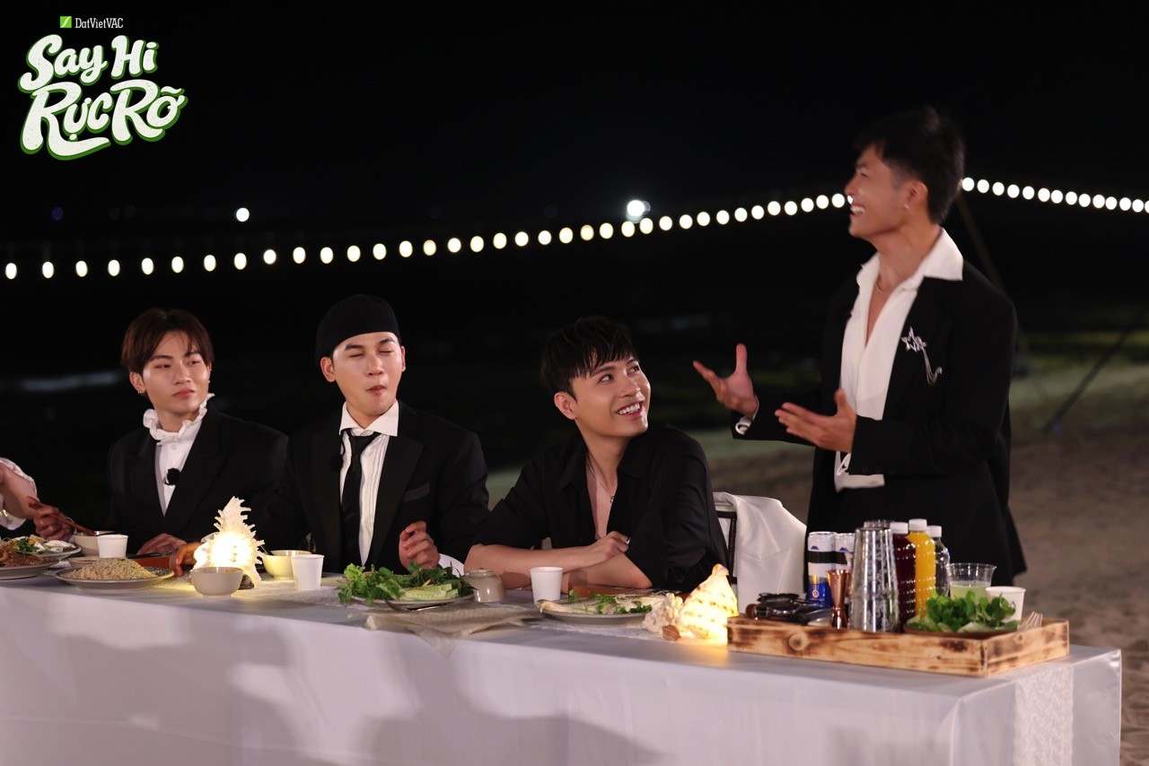 'Say Hi' rực rỡ' tập cuối: Các Anh trai cùng nhìn lại hành trình trưởng thành