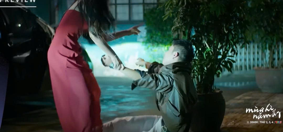 'Mùa hè năm ấy' tập 1: Khánh say khướt đòi đưa gái karaoke về ra mắt bố mẹ