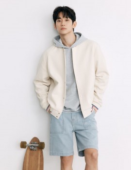 Kim Soo Hyun chia sẻ thông điệp trở lại đầy xúc động sau 16 tháng vắng bóng