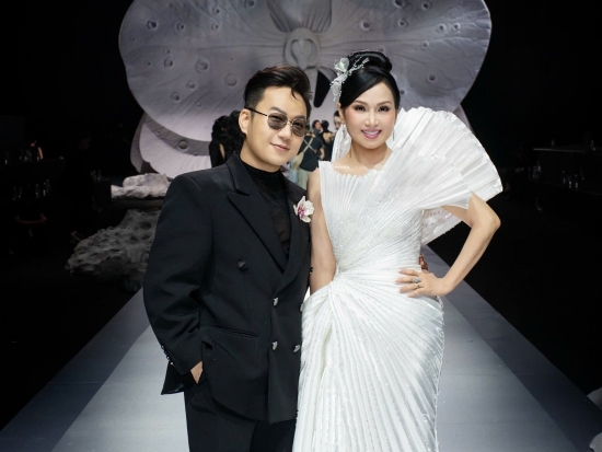 Ca sĩ Hà Phương gây chú ý với tạo hình 'nàng bướm', hé lộ kế hoạch đặc biệt sau show diễn