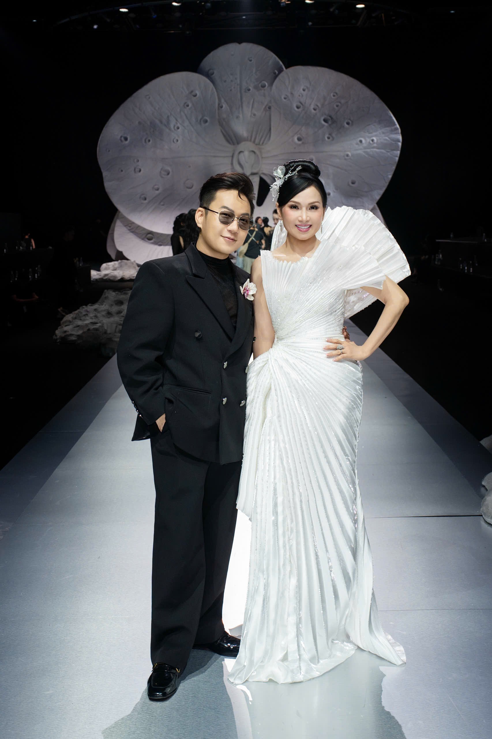 Ca sĩ Hà Phương gây chú ý với tạo hình 'nàng bướm', hé lộ kế hoạch đặc biệt sau show diễn