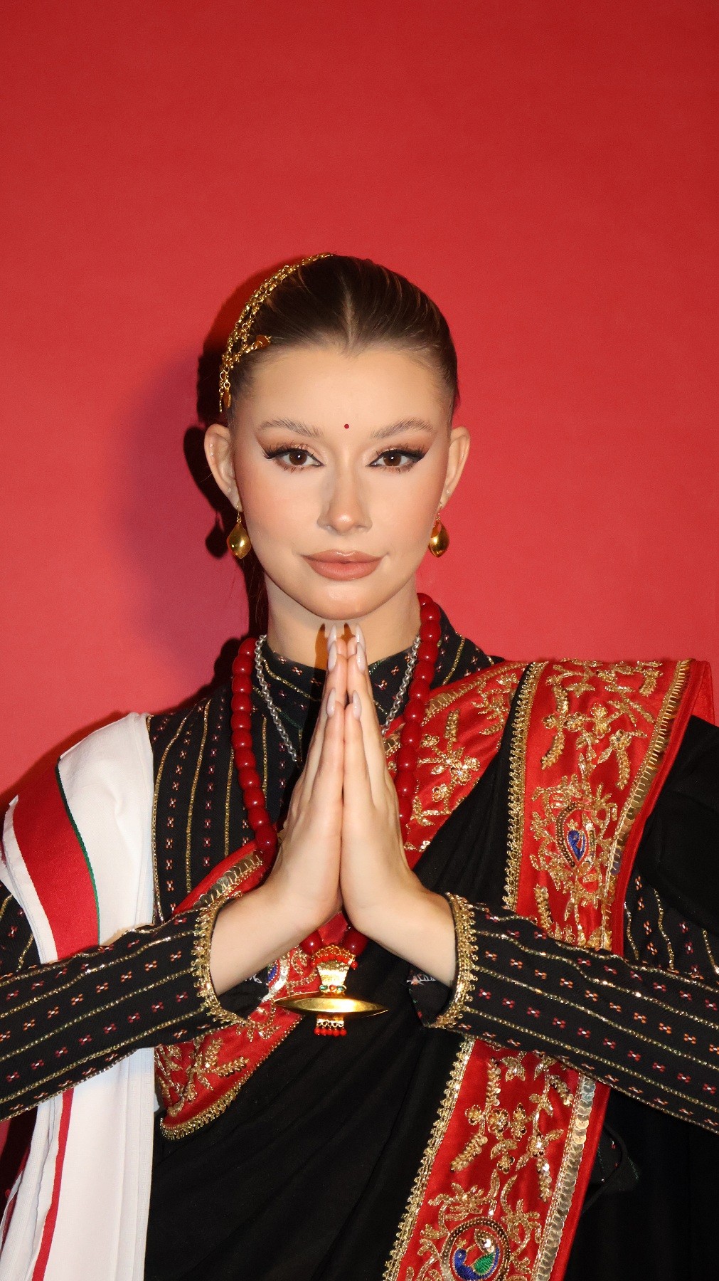 Công du Nepal, 'Miss Cosmo 2025' Yolina Lindquist tìm ra đại diện mới tranh tài tại 'Miss Cosmo 2026'