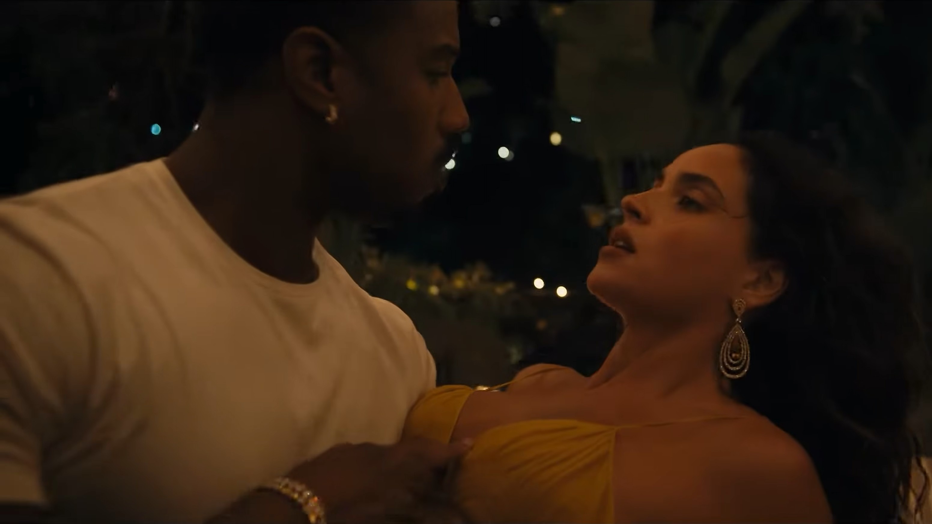 Michael B. Jordan hóa tỷ phú siêu trộm đầy quyến rũ trong 'Thomas Crown - Phi vụ hoàn hảo'