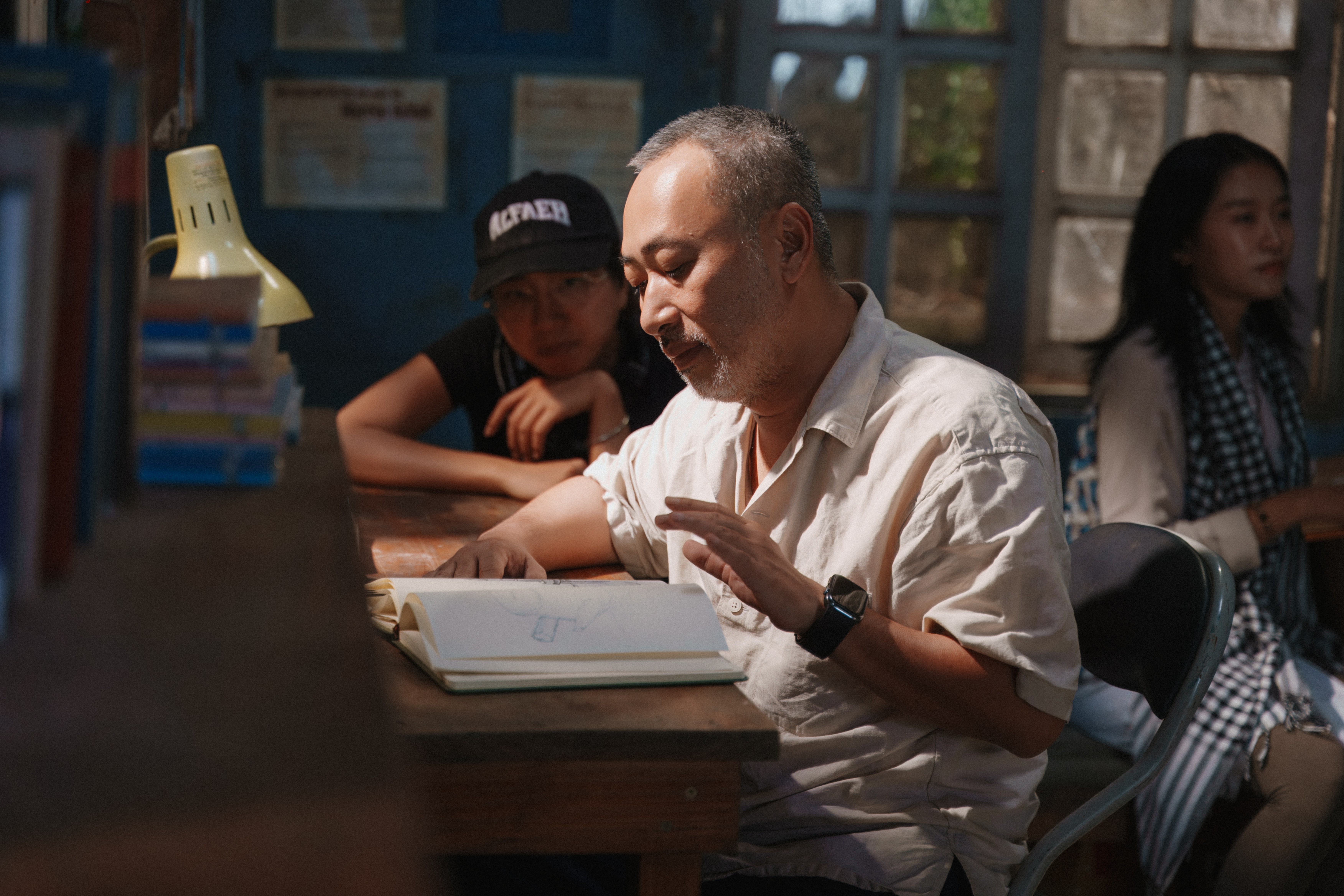 'Quý tử vượt giàu' gia nhập đường đua phim lễ 2/9: Bối cảnh giàu - nghèo khó đoán, câu chuyện gia đình 'dở khóc dở cười'