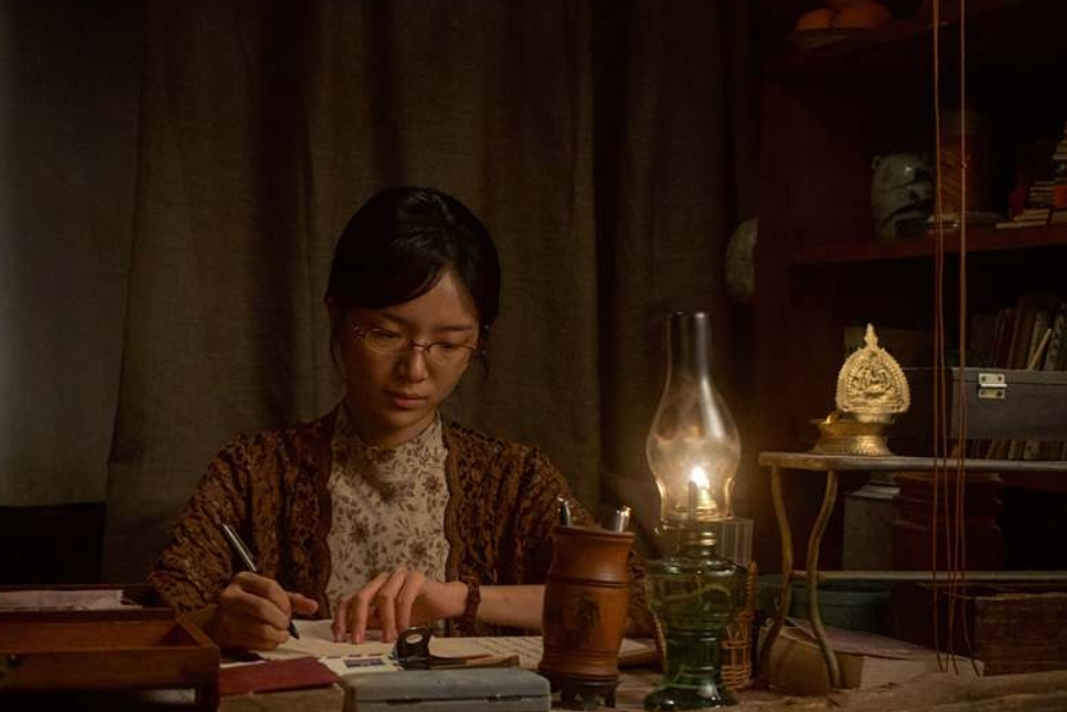 Cô gái ‘vụt sáng’ nhờ phim 'Thư tình gửi ngoại' gây sốt phòng vé là ai?