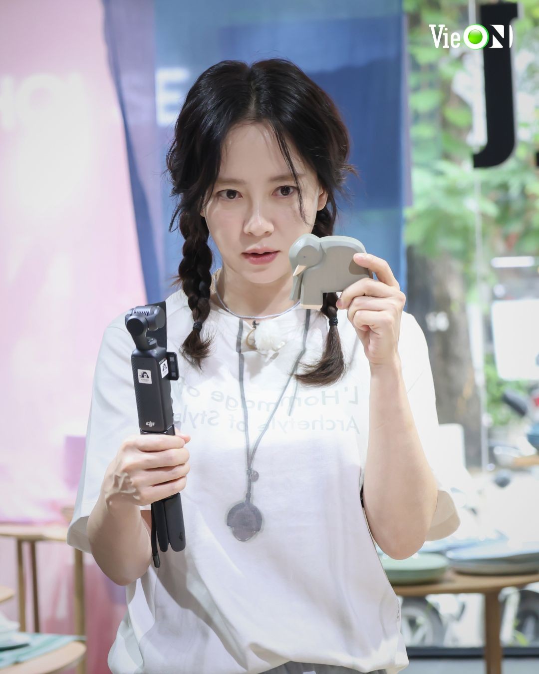 'Mợ ngố' Song Ji Hyo đến Việt Nam, đồng hành cùng các 'Anh trai' của 'Tinh hà “Say Hi'